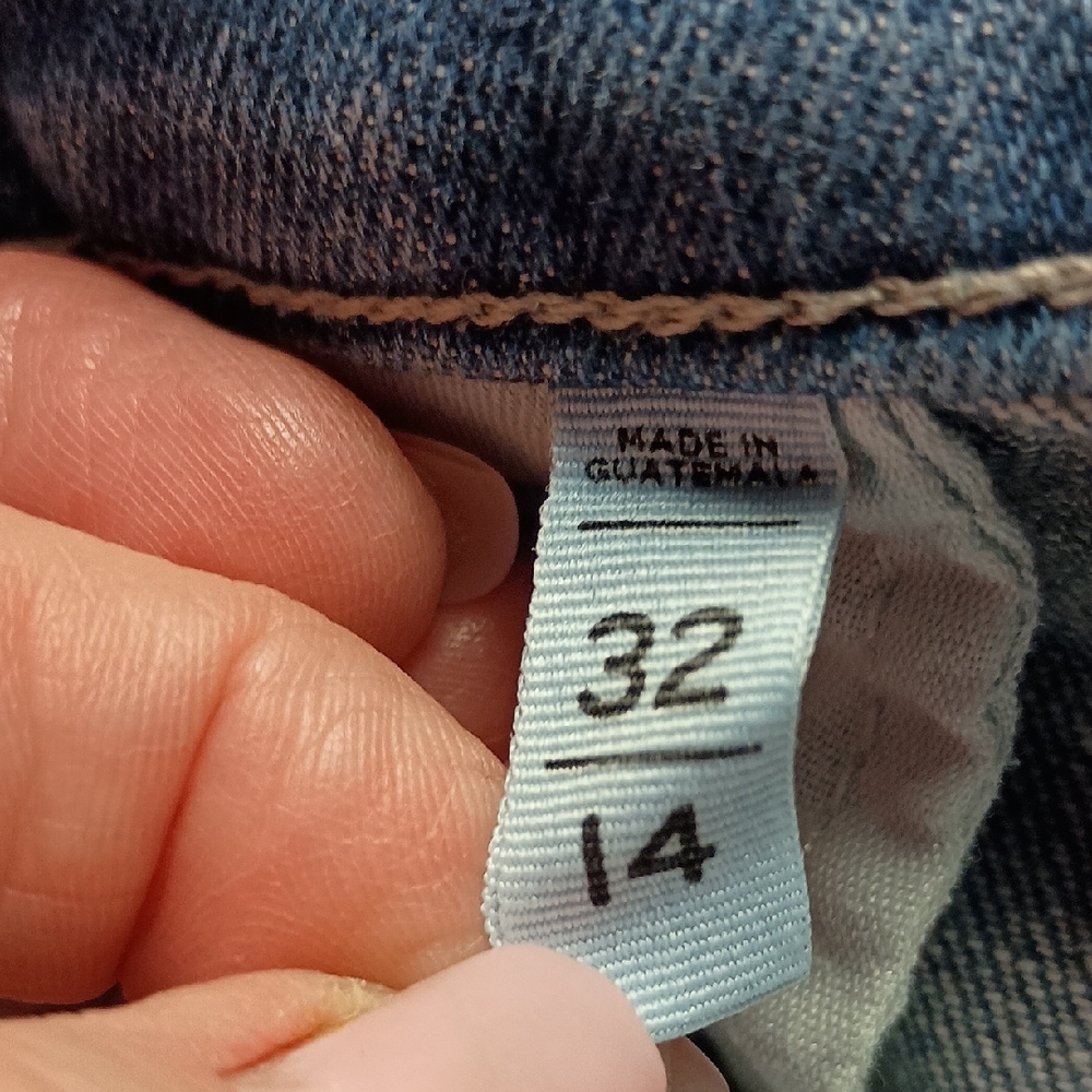 LOFT Classic Blue Jean Shorts - Picture 4 of 4